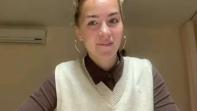 Snapshot of BunnyTiedeman chatting on September 14, 4:28 pm BunnyTiedeman online show from September 14, 4:28 pm