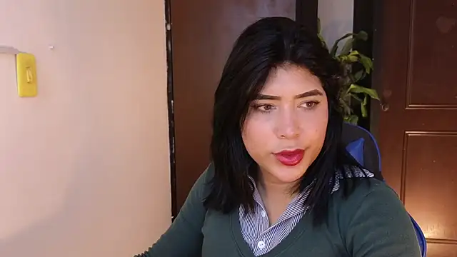 Snapshot of dahiana_marin chatting on June 16, 10:23 pm dahiana marin online show from June 16, 10:23 pm