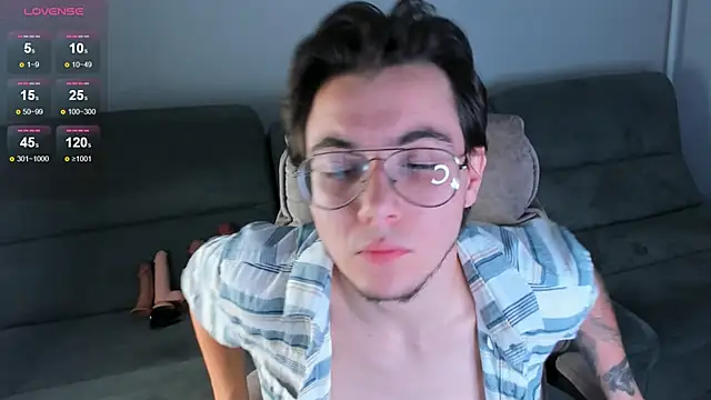 Snapshot of tyler_bergg chatting on September 25, 11:52 pm tyler bergg online show from September 25, 11:52 pm