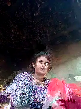 Snapshot of Sh_punam chatting on October 2, 2:18 am Sh punam online show from October 2, 2:18 am