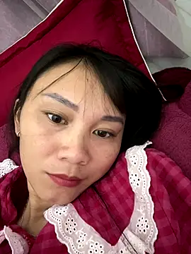 Snapshot of Almond-cute chatting on October 22, 12:49 pm Almond-cute online show from October 22, 12:49 pm