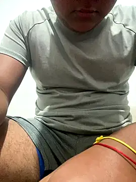 Snapshot of Danimiles chatting on December 18, 1:11 am Danimiles online show from December 18, 1:11 am