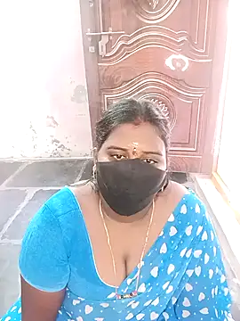 Snapshot of chubby_babitha-telugu chatting on September 9, 4:56 am chubby babitha-telugu online show from September 9, 4:56 am