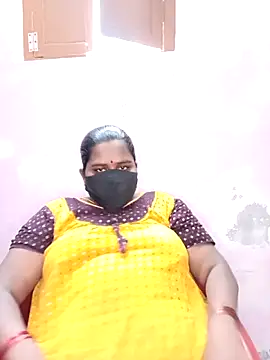 Snapshot of chubby_babitha-telugu chatting on October 3, 10:23 am chubby babitha-telugu online show from October 3, 10:23 am