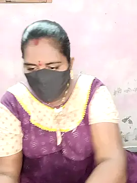 Snapshot of chubby_babitha-telugu chatting on October 18, 4:52 pm chubby babitha-telugu online show from October 18, 4:52 pm