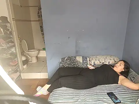 badlove42 online show from November 26, 9:27 pm