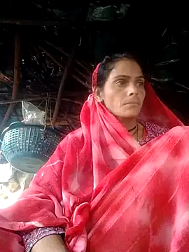 Snapshot of H_seema chatting on February 14, 2:30 am H seema online show from February 14, 2:30 am