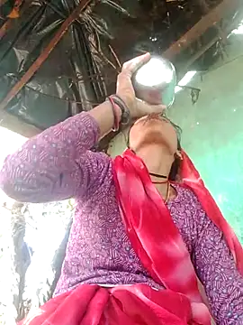 Snapshot of H_seema chatting on February 16, 6:20 am H seema online show from February 16, 6:20 am