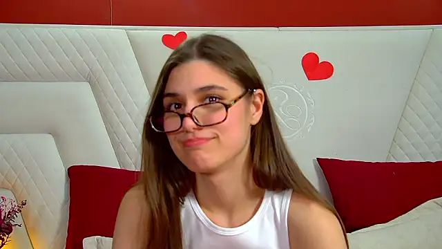 Snapshot of ArianaAllens chatting on February 11, 6:18 am ArianaAllens online show from February 11, 6:18 am