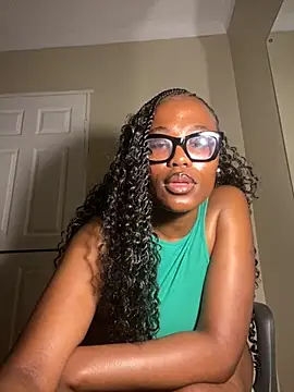 Moonzy77 online show from October 2, 9:22 pm