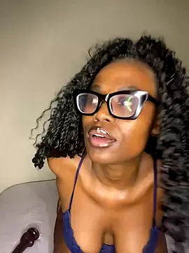 Moonzy77 online show from October 7, 9:12 pm