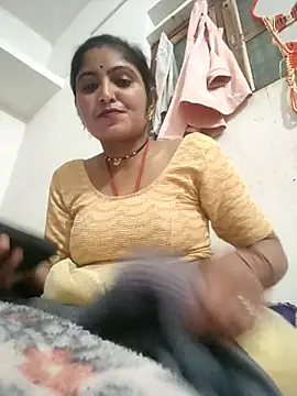 LUCKY cut online show from February 12, 4:02 pm