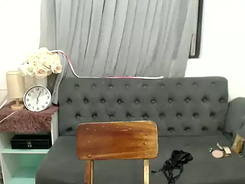 Snapshot of Misskatexx chatting on December 17, 10:10 am Misskatexx online show from December 17, 10:10 am