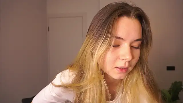 Snapshot of MarlinVarian chatting on September 17, 6:42 pm MarlinVarian online show from September 17, 6:42 pm