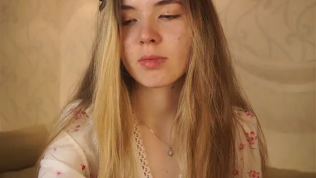 Snapshot of MarlinVarian chatting on September 25, 5:38 pm MarlinVarian online show from September 25, 5:38 pm