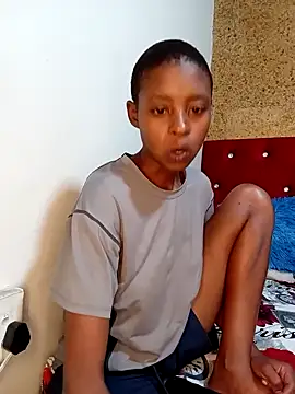 SweetSlenderChoc online show from April 11, 2:16 am