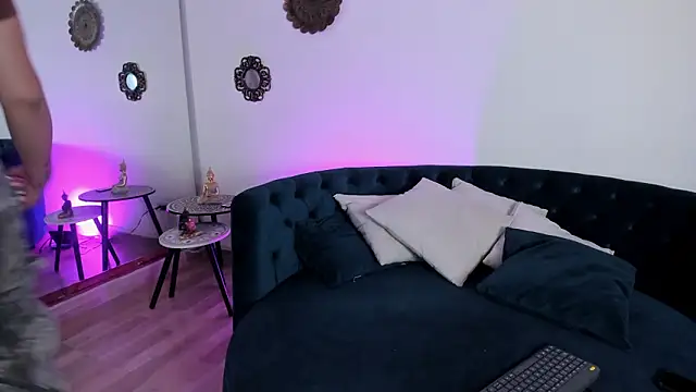 jasmincollin  online show from March 29, 2:00 am