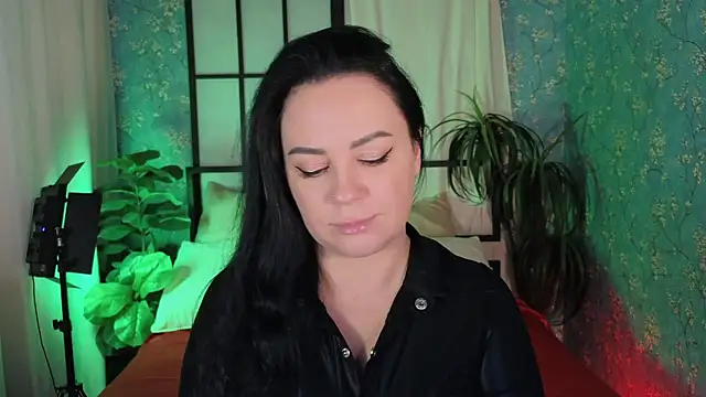 Snapshot of Jolie_Orchid chatting on July 4, 5:57 am Jolie Orchid online show from July 4, 5:57 am