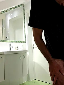 Snapshot of Oldmenhot66 chatting on September 25, 4:49 am Oldmenhot66 online show from September 25, 4:49 am