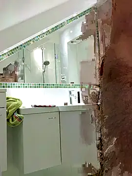 Snapshot of Oldmenhot66 chatting on October 7, 4:31 am Oldmenhot66 online show from October 7, 4:31 am