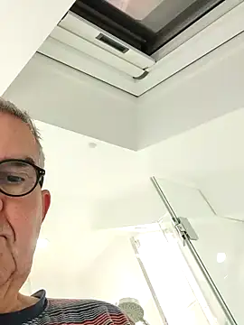 Snapshot of Oldmenhot66 chatting on October 8, 4:54 am Oldmenhot66 online show from October 8, 4:54 am