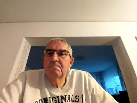 Snapshot of Oldmenhot66 chatting on October 15, 4:29 pm Oldmenhot66 online show from October 15, 4:29 pm