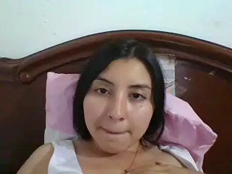 Snapshot of _Romilly_ chatting on July 15, 2:28 am Romilly online show from July 15, 2:28 am