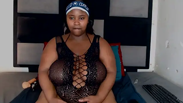 Freaky-boobs online show from November 5, 12:05 pm