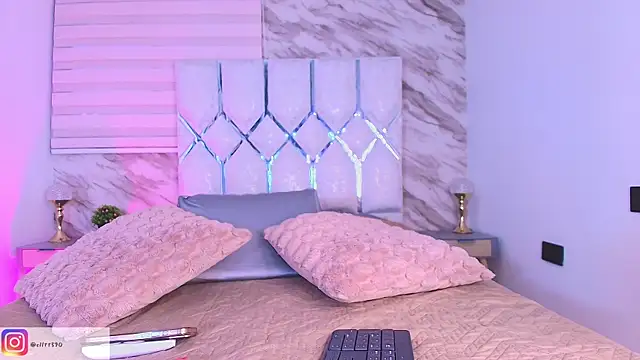 collet 1 online show from April 15, 12:01 pm