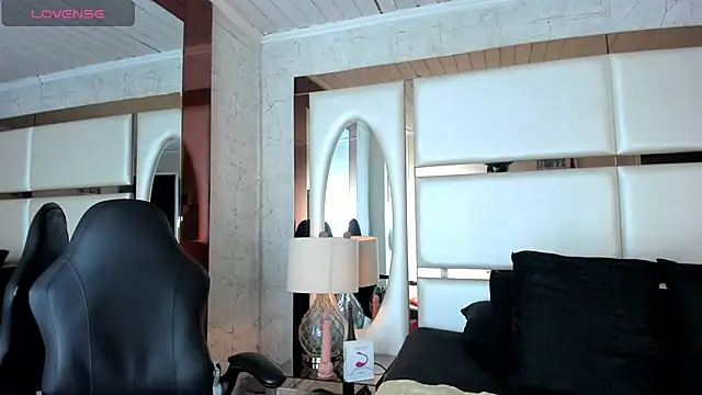 Ely09  online show from February 24, 2:04 pm