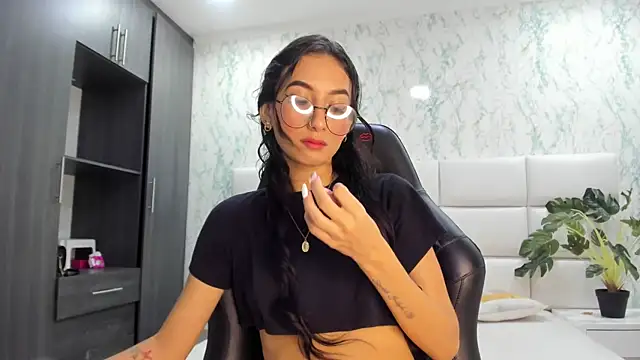 ValerySkinnyy online show from September 20, 11:50 pm