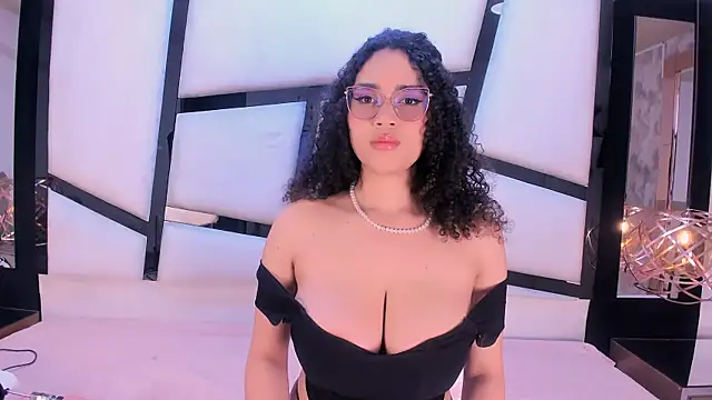 Snapshot of Lilithadams1 chatting on September 20, 3:46 pm Lilithadams1 online show from September 20, 3:46 pm