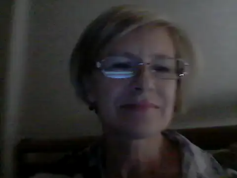 Snapshot of LucyLewisX chatting on September 18, 4:31 pm LucyLewisX online show from September 18, 4:31 pm
