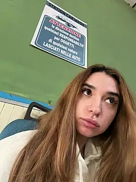 ItalianGirl online show from March 17, 3:26 pm