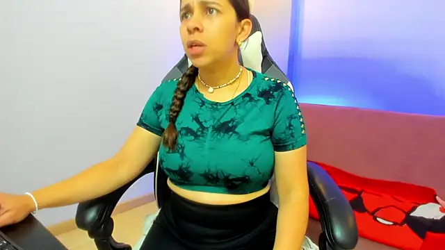 Snapshot of CataleyaAmaya chatting on October 16, 12:17 pm CataleyaAmaya online show from October 16, 12:17 pm