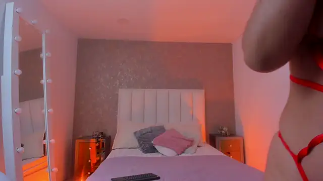 KaylieBrooks online show from November 5, 5:13 pm