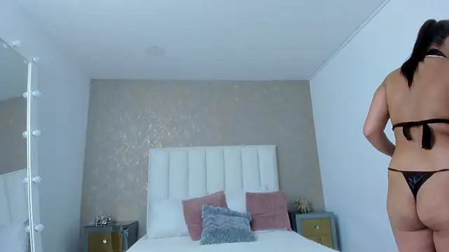 KaylieBrooks online show from November 25, 7:25 pm