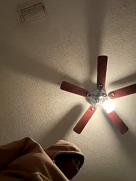 luvluvbubblesxo online show from December 14, 12:05 am