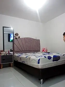 ValerieLove  online show from February 20, 5:46 pm