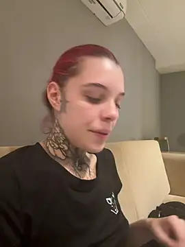 Snapshot of Meganreed_ chatting on July 11, 7:16 pm Meganreed online show from July 11, 7:16 pm