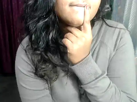 DearKimmi online show from January 3, 5:53 pm