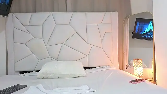 Paulaboterom online show from October 14, 6:31 pm