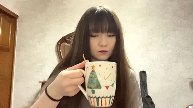 Snapshot of Pikmigirl18 chatting on October 17, 1:14 pm Pikmigirl18 online show from October 17, 1:14 pm