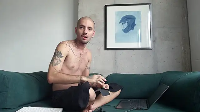 Snapshot of gael_rivas chatting on November 9, 4:49 pm gael rivas online show from November 9, 4:49 pm