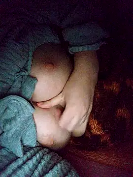 Snapshot of CHahed-5 chatting on December 2, 1:00 am CHahed-5 online show from December 2, 1:00 am