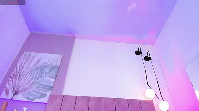 VelvetQueen  online show from November 3, 11:33 am