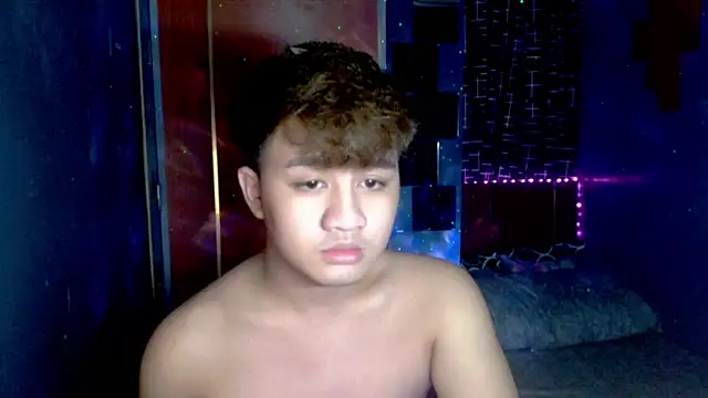 Snapshot of KentAivan chatting on February 5, 4:55 pm KentAivan online show from February 5, 4:55 pm