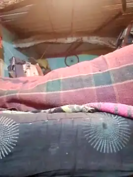 Snapshot of CUTE-004 chatting on January 5, 5:27 pm CUTE-004 online show from January 5, 5:27 pm