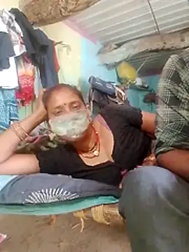 CUTE-004 online show from April 18, 9:13 am