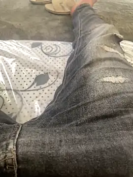 Hehjehjeqll online show from April 13, 8:20 am